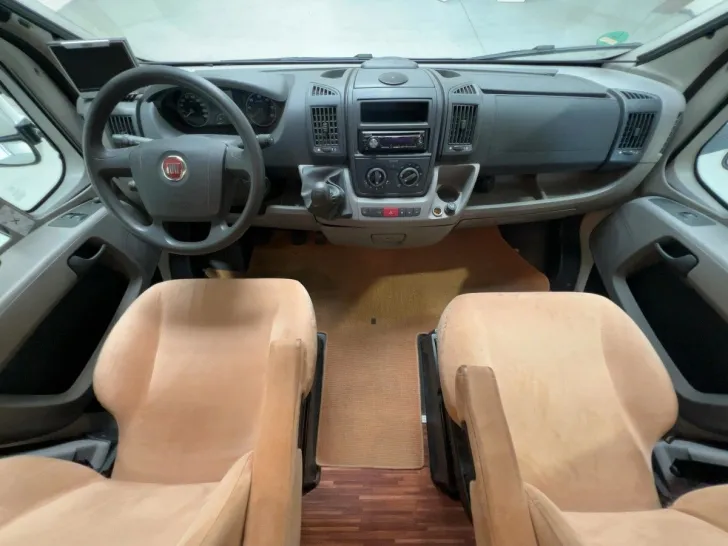 Fahrzeugbild Carthago Chic C-Line T 4.6 Quensbett/Heckgarage/AHK #6