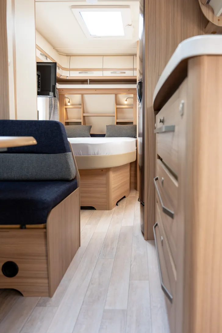Grundriss Nacht Fendt Bianco Selection 550 SKM Sehr gepflegt