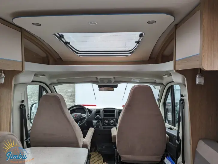Fahrzeugbild LMC Cruiser V 646 G #24
