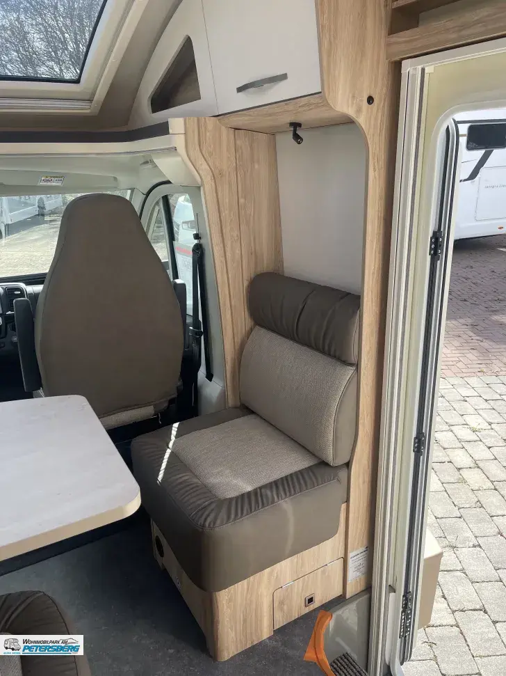 Fahrzeugbild Eura Mobil Profila T 695 EB Mondial Edition 180 PS * Automatik * Lithium #8