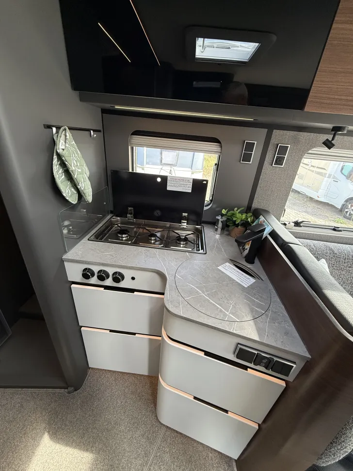 Fahrzeugbild Hymer B-Klasse MC I 680 hydr. Hubstützen, Aufbau Klima #9