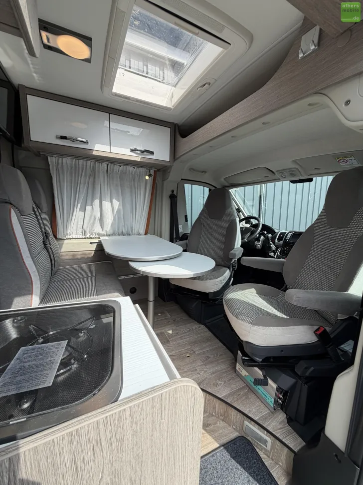 Fahrzeugbild Pössl 2Win Plus SAT TV Solar Navi Wechselrichter #8