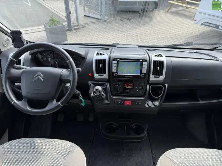 Fahrzeugbild Pössl 2Win Plus SAT TV Solar Navi Wechselrichter #28