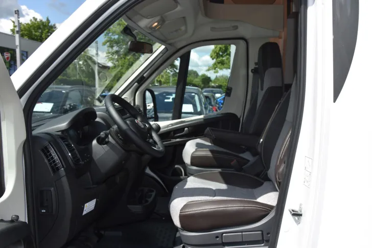 Fahrzeugbild Orangecamp T 740 EB #12