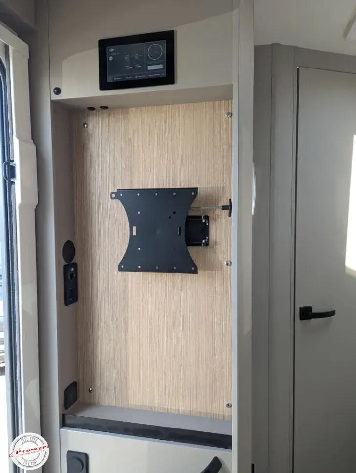 Fahrzeugbild Bürstner Campeo TD 590 Listenpreis: 91.590€ #8