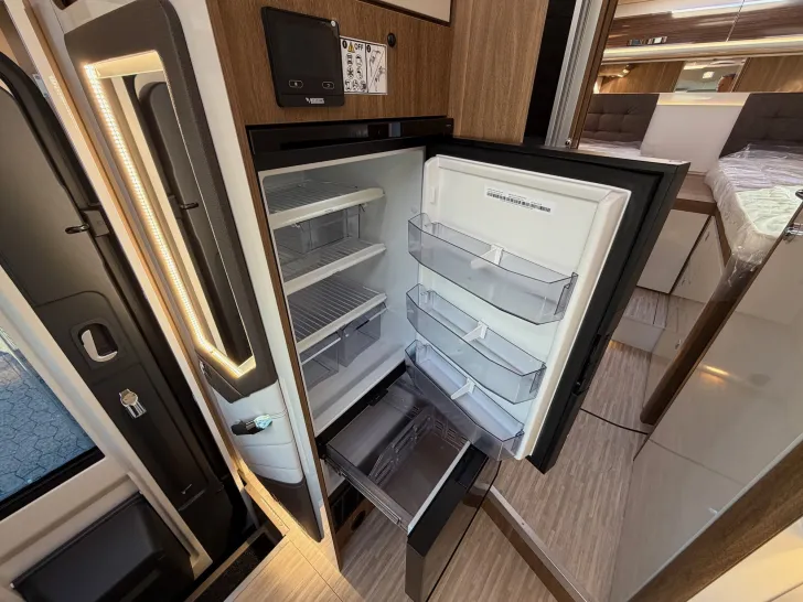 Fahrzeugbild Mobilvetta K Yacht Tekno Line 86, Solar, Lithium, Markise #20