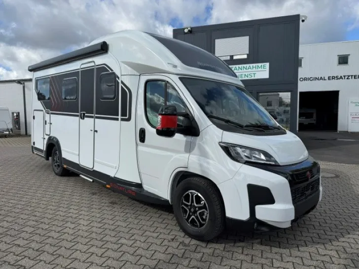 Fahrzeugbild Bürstner Signature SFT 7.1 Einzelbetten + Hubbett #1