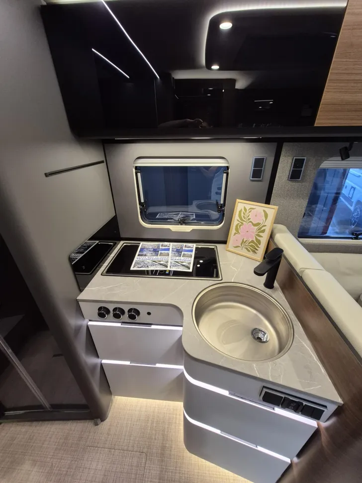 Fahrzeugbild Hymer B-Klasse MC I 680 /Arktis+Autarkie-Pkt/Dachklima #21