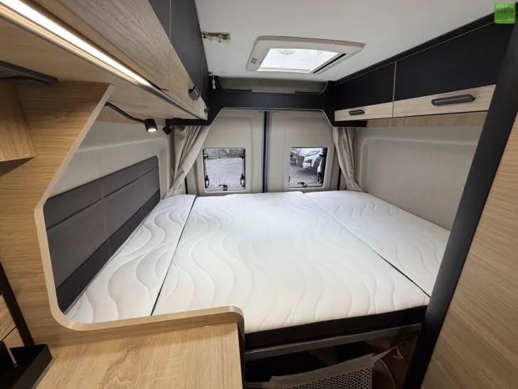 Fahrzeugbild Challenger Van Sport Edition V114 Arctic Safety Solar 2027 #22