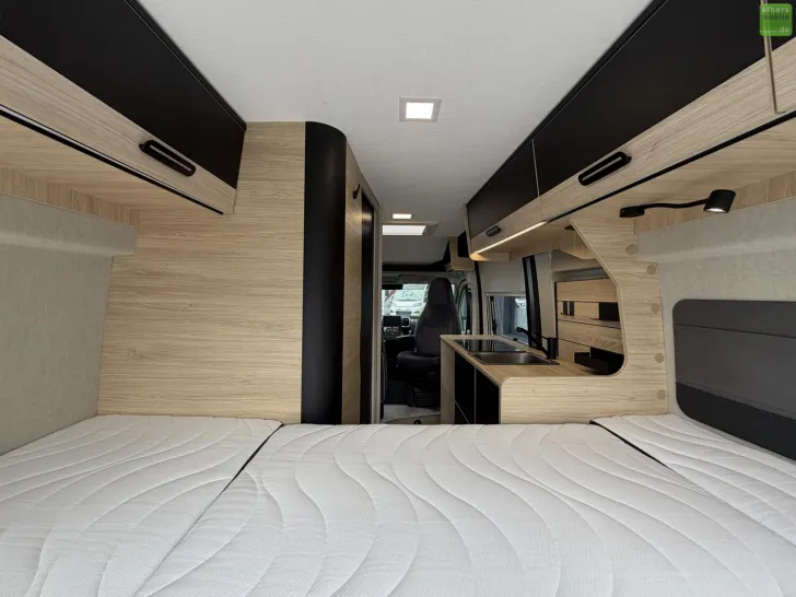 Fahrzeugbild Challenger Van Sport Edition V114 Arctic Safety Solar 2027 #26
