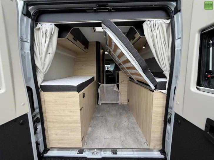 Fahrzeugbild Challenger Van Sport Edition V114 Arctic Safety Solar 2027 #27