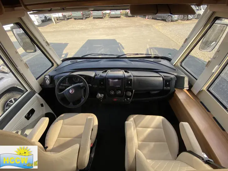 Fahrerhaus Dethleffs Advantage I 7151 Solar / Hubstützen