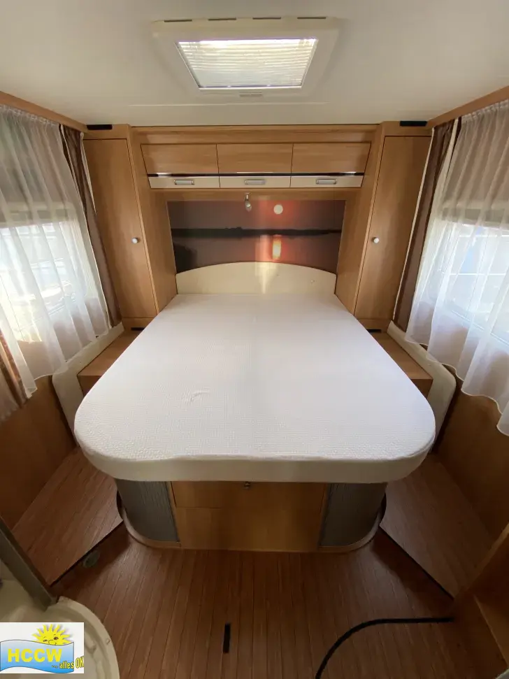 Betten Dethleffs Advantage I 7151 Solar / Hubstützen