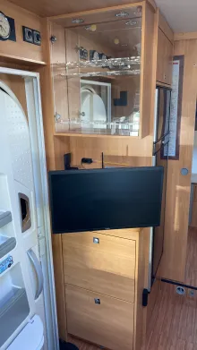 TV Dethleffs Advantage I 7151 Solar / Hubstützen