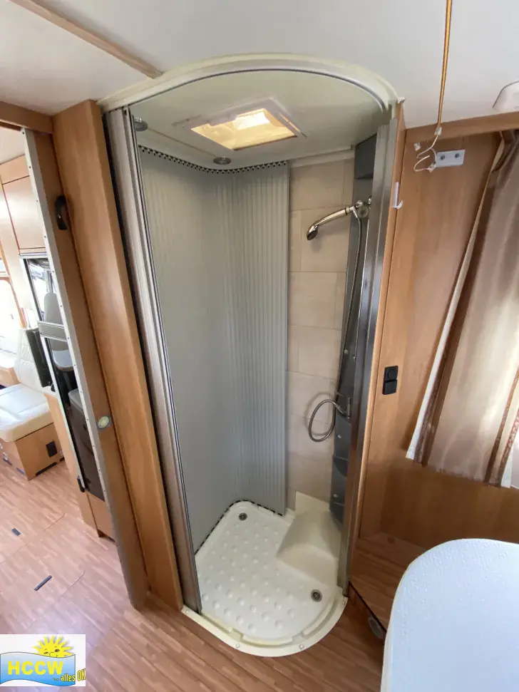 Dusche Dethleffs Advantage I 7151 Solar / Hubstützen