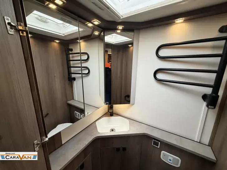 Fahrzeugbild Kabe Travel Master Imperial i810 LGB #11