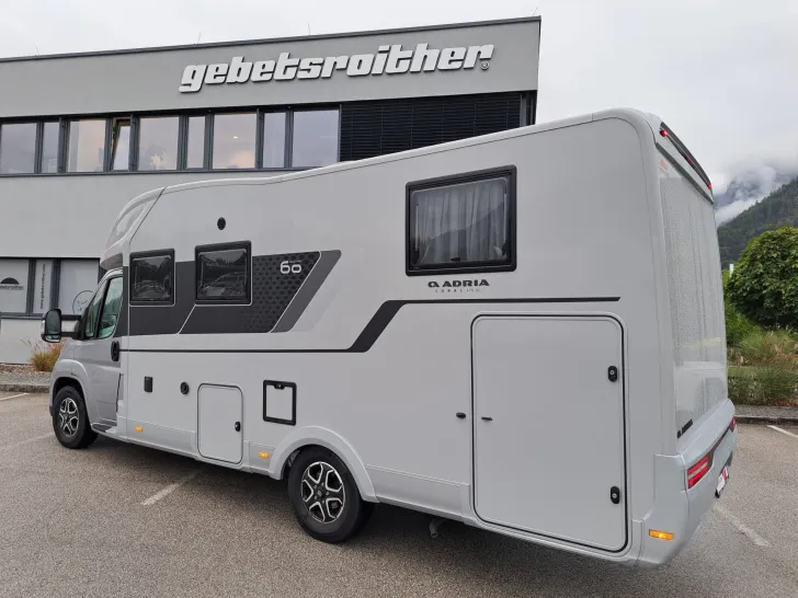 Fahrzeugbild Adria Coral 670 DL 60 Years -- AUTOMATIC -- #8