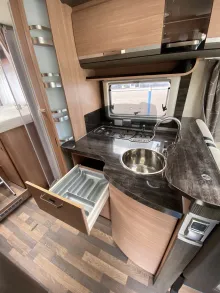 Küchen Knaus Sky i 700 LEG Automatik / 180 PS