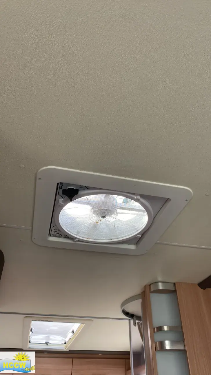 Küchen Lüfter Knaus Sky i 700 LEG Automatik / 180 PS