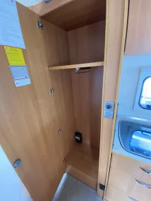 Großer Kleiderschrank Bürstner Ixeo IT 700