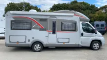 Seitlich Bürstner Ixeo IT 700