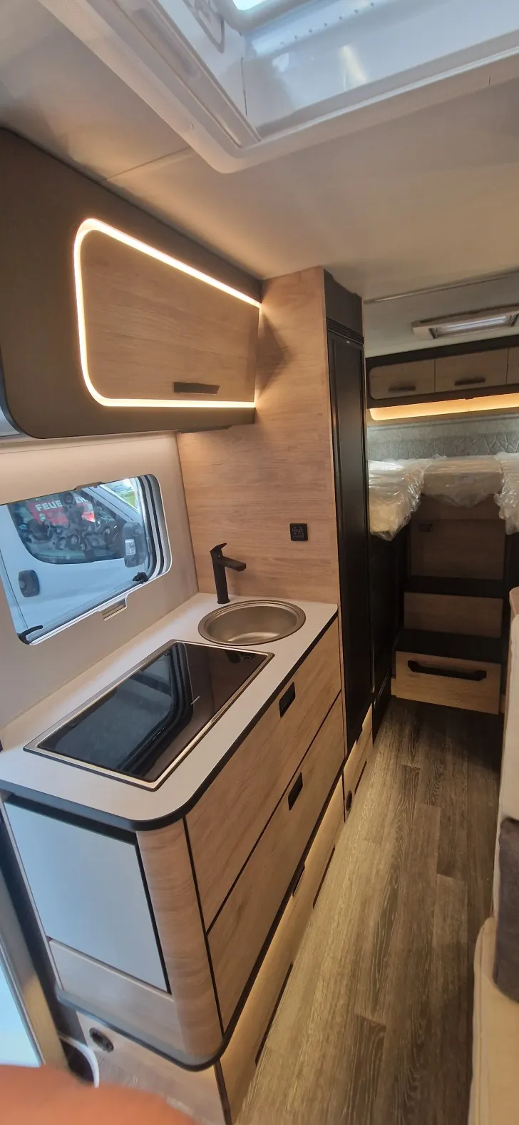 Fahrzeugbild Weinsberg CaraCompact EDITION PEPPER 600 MEG 2027er alles Neu #8