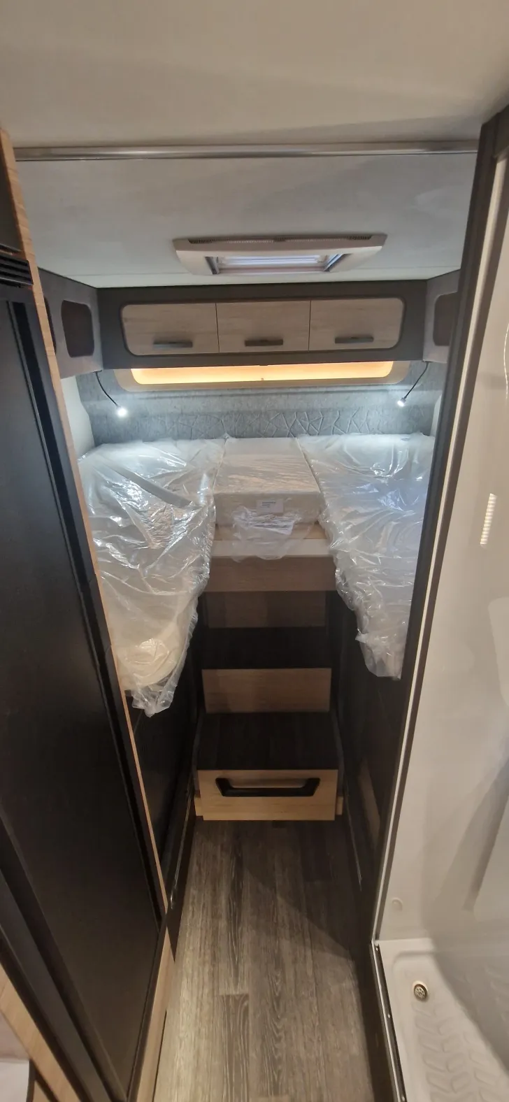 Fahrzeugbild Weinsberg CaraCompact EDITION PEPPER 600 MEG 2027er Automatik #5
