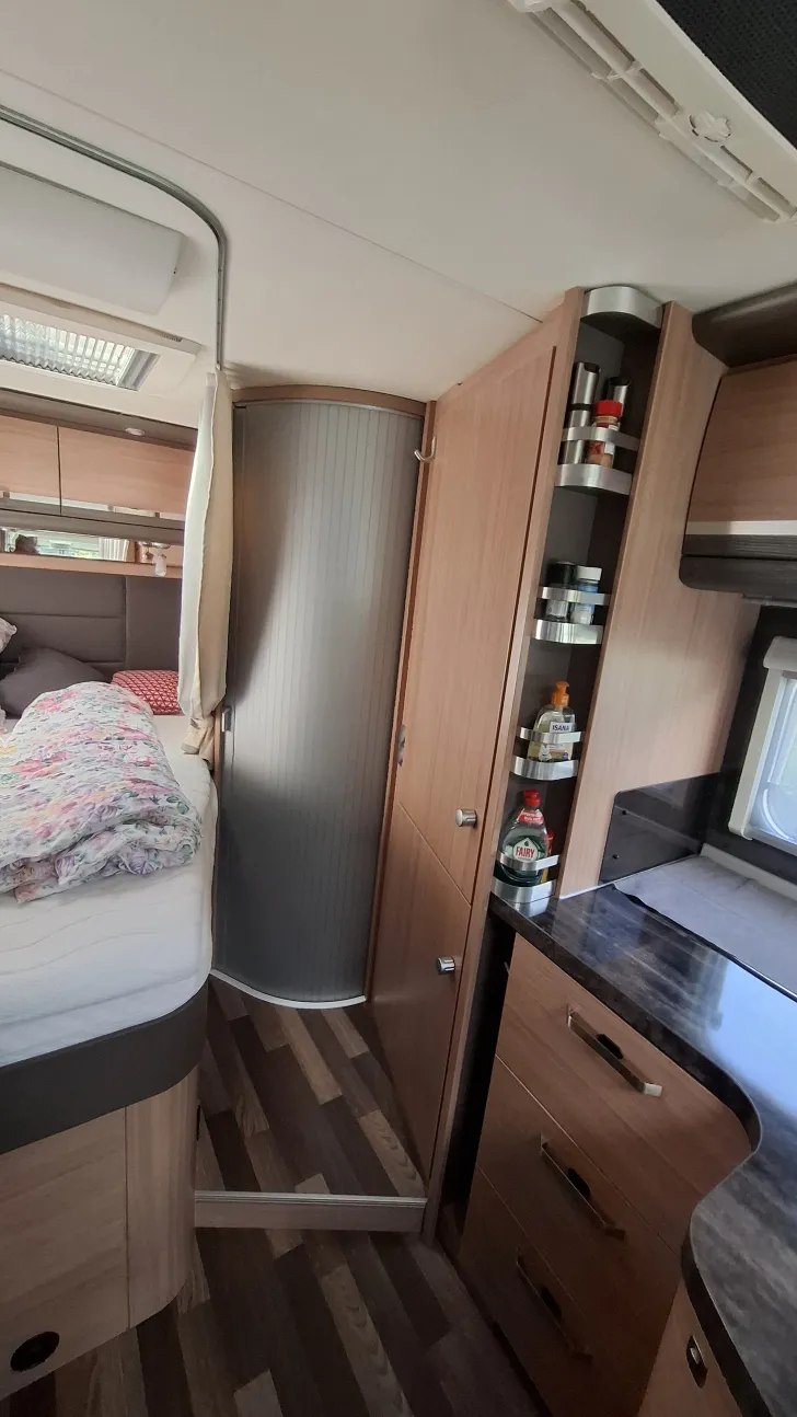Fahrzeugbild Knaus Sky TI 650 MF Silver Selection scheckheftgepflegt #9