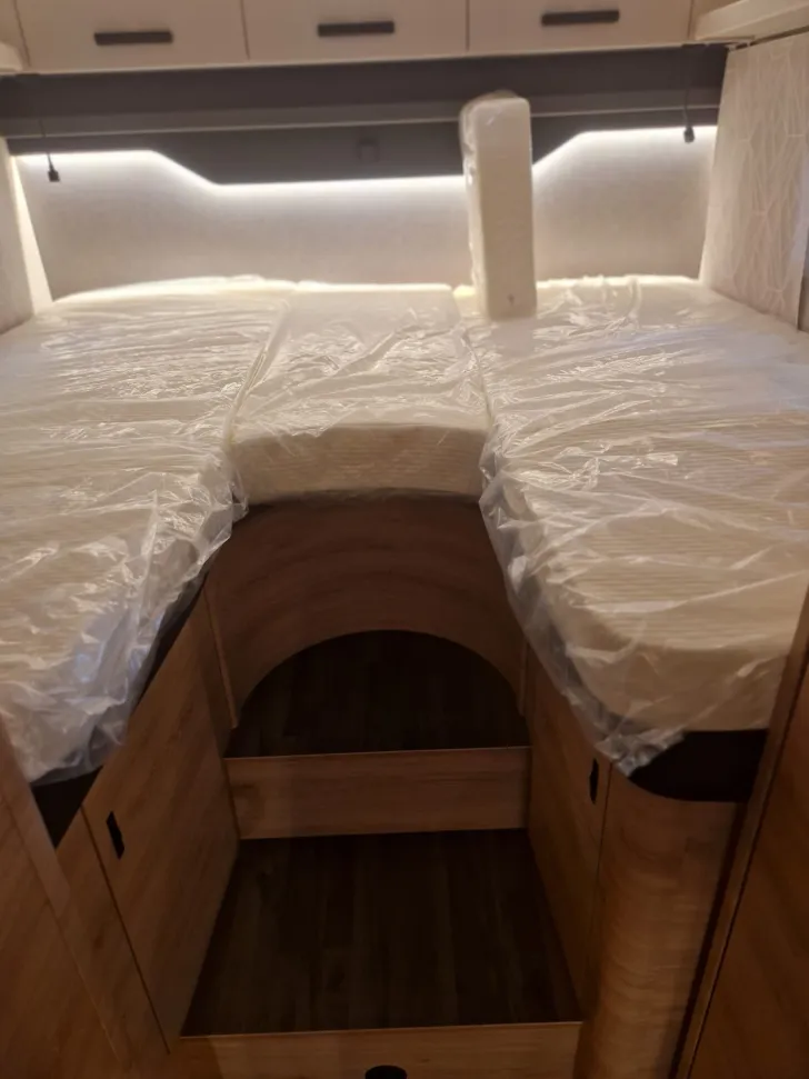 Fahrzeugbild Knaus L!VE WAVE 700 MEG Platinum Selection 2027er Automatik #7