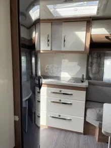 Fahrzeugbild Hobby De Luxe 400 SFe #9