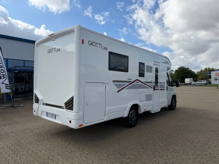 Fahrzeugbild GIOTTILINE Siena 390 Premiere Fiat - Queensbett #8