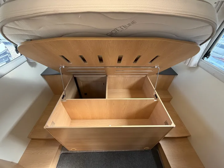 Fahrzeugbild GIOTTILINE Siena 390 Premiere Fiat - Queensbett #25