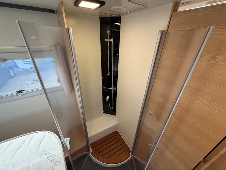 Fahrzeugbild GIOTTILINE Siena 390 Premiere Fiat - Queensbett #27