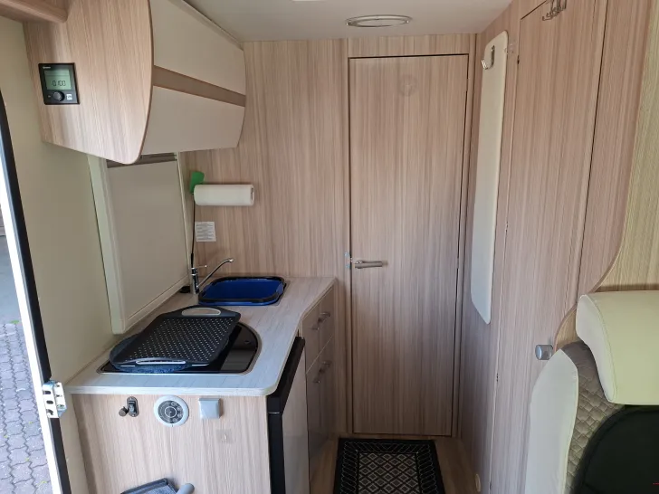 Fahrzeugbild Ahorn Camp Teilintegriert T 690 gut gepflegt #3