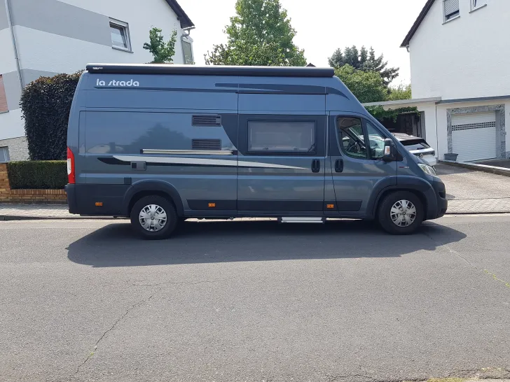 Fahrzeugbild La Strada Avanti C sehr gut gepflegt #1