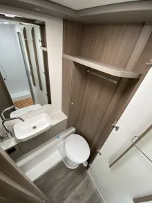 Toilette Carado T 459 Pro+ /180 PS/Automatik/4,4t