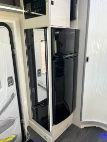 Fahrzeugbild Challenger Vollintegriert 2060 Graphite Ultimate Automatik, Connect-/Arctic-Pak #8