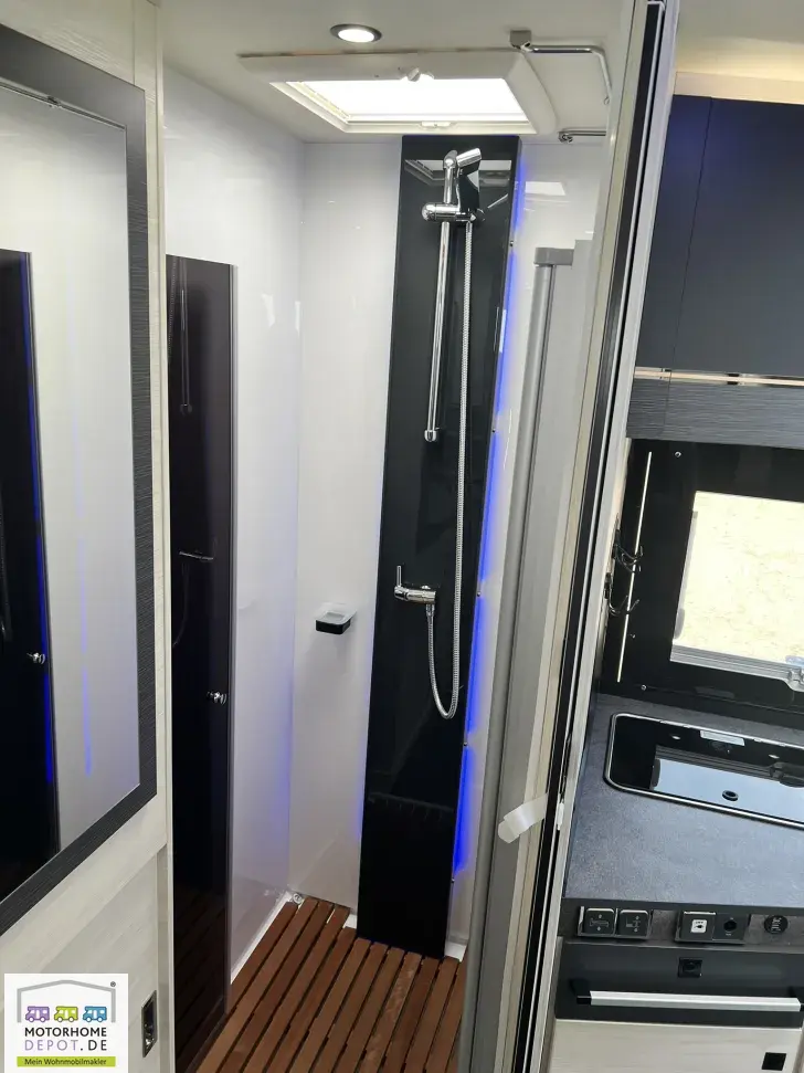 Fahrzeugbild Challenger Vollintegriert 2060 Graphite Ultimate Automatik, Connect-/Arctic-Pak #9