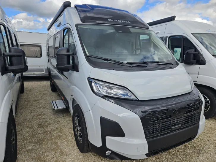 Fahrzeugbild Adria Twin Edition 640 SGX 180PS|Automatik|Solar|NAVI #22