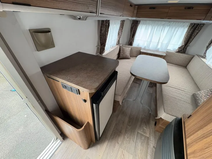 Fahrzeugbild Hymer Eriba Eriba Touring 420 /1.300 kg/ Steckdosen-Paket #21