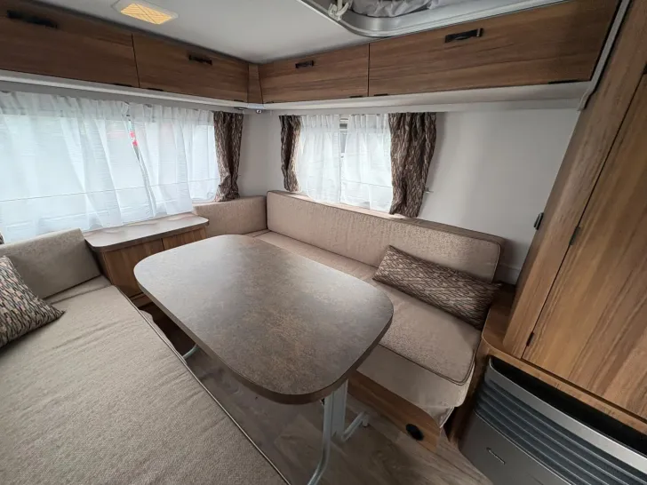 Fahrzeugbild Hymer Eriba Eriba Touring 420 /1.300 kg/ Steckdosen-Paket #22