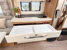 Fahrzeugbild Hobby De Luxe 515 UHK Hubbett hinten, Etagenbetten #13