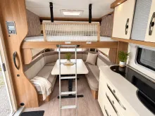 Fahrzeugbild Hobby De Luxe 515 UHK Hubbett hinten, Etagenbetten #18