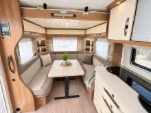Fahrzeugbild Hobby De Luxe 515 UHK Hubbett hinten, Etagenbetten #19
