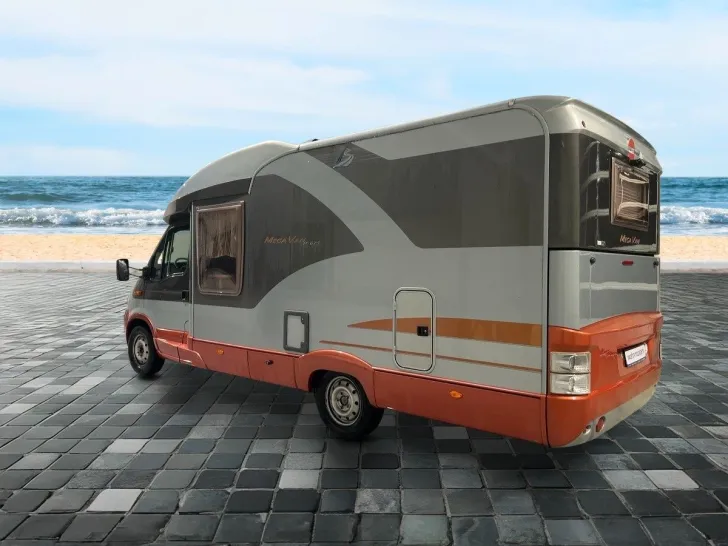 Fahrzeugbild Renault Bürstner MegaVan IT 675/Festbett+Hubbett/Solar #4