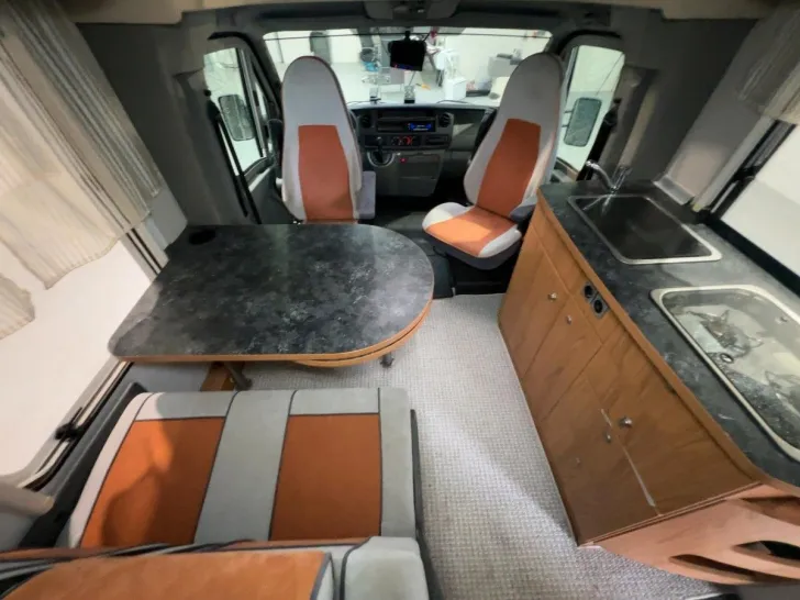 Fahrzeugbild Renault Bürstner MegaVan IT 675/Festbett+Hubbett/Solar #8