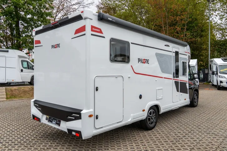 Fahrzeugbild Pilote P740FGJ Evidence *2027*Automatik*Hubbett*Solar* #5