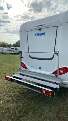 Motorrad Rampe Knaus Sky i 700 LEG Automatik / 180 PS