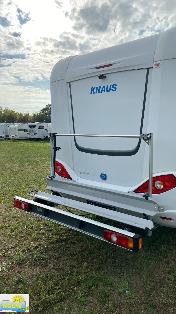 Motorrad Rampe Knaus Sky i 700 LEG Automatik / 180 PS