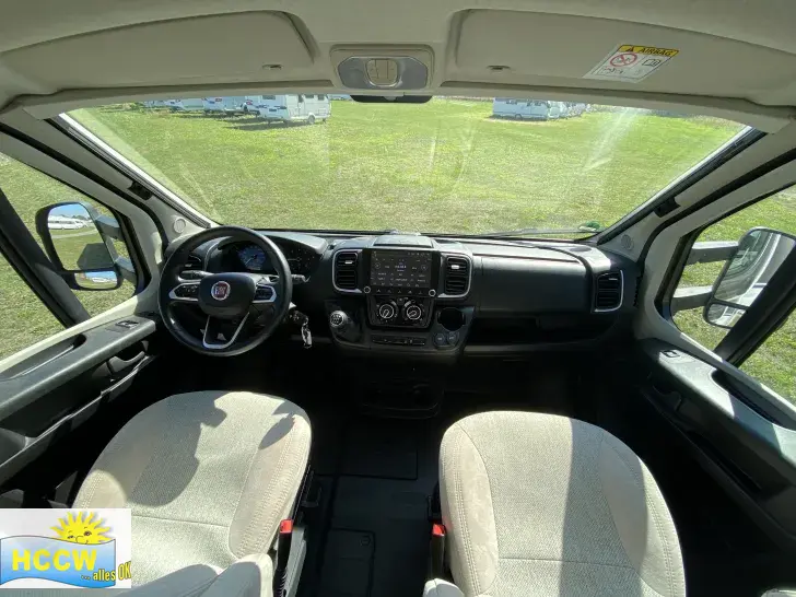 Fahrerhaus Carado T 338 pro+ SAT & TV / Radio, Navi & RFK